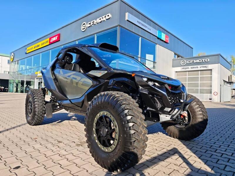 Can Am Maverick R
