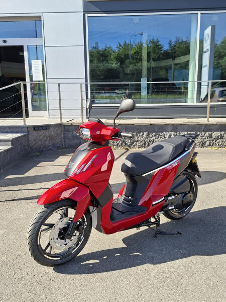 Peugeot Tweet 125i