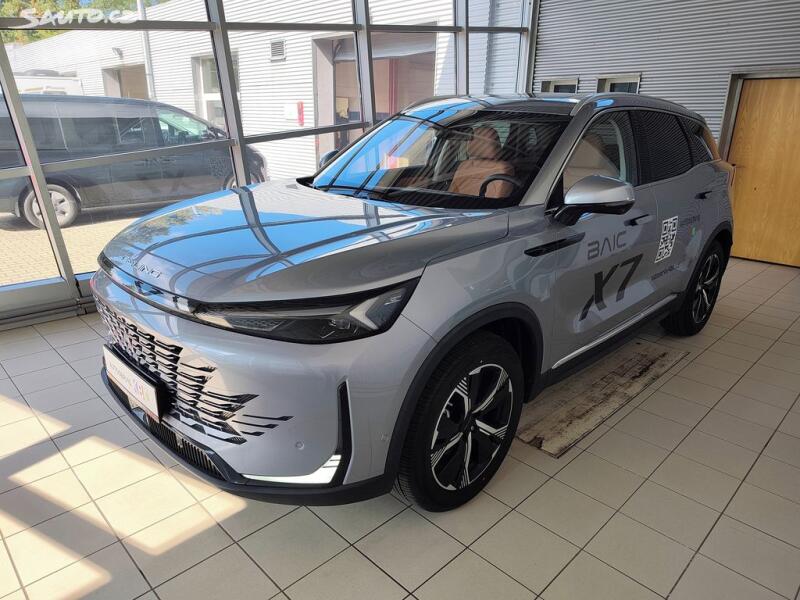BAIC X7