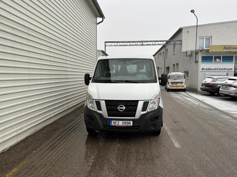 Nissan NV400