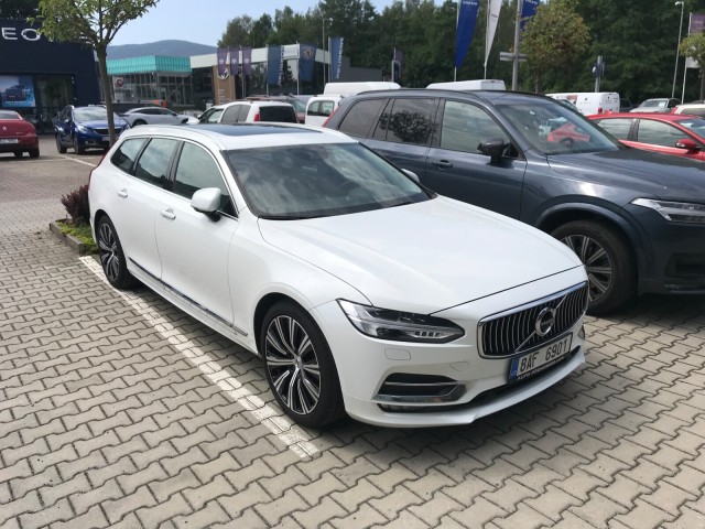 Volvo V90