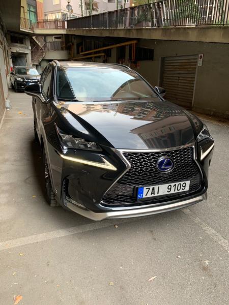 Lexus NX 300