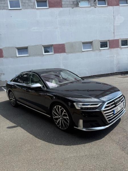 Audi S8