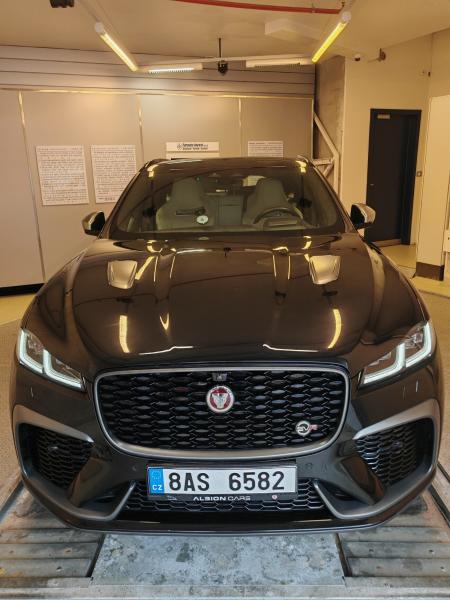 Jaguar F-Pace