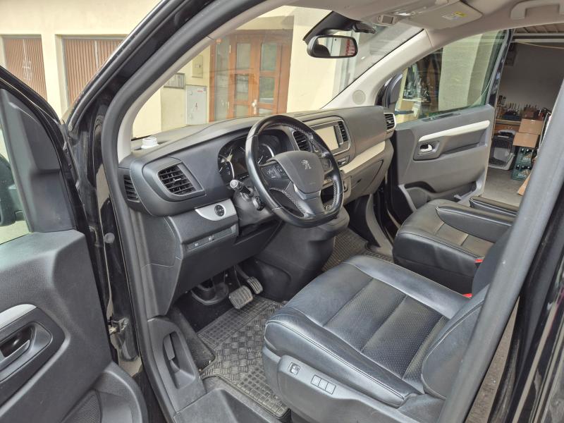 Peugeot Traveller