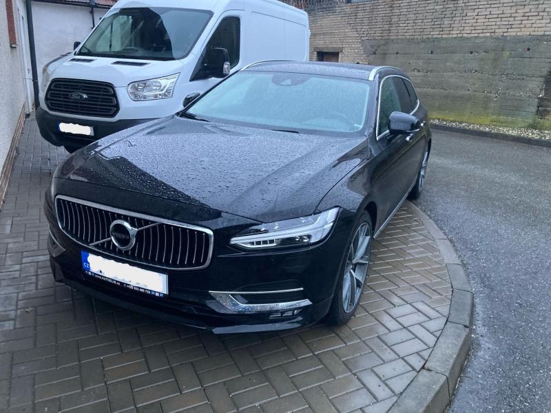 Volvo V90