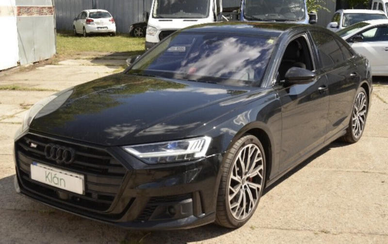 Audi S8
