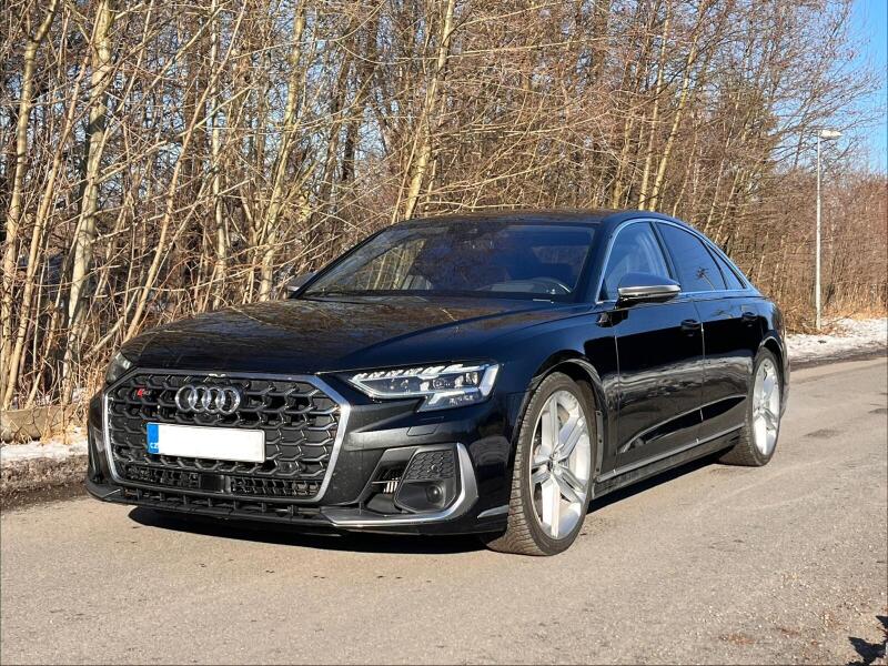 Audi S8