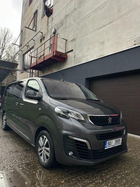 Peugeot Traveller