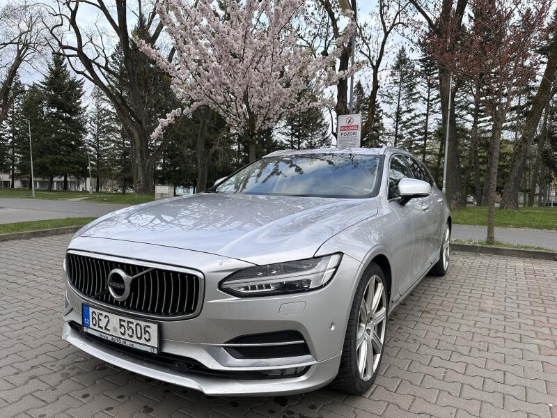 Volvo V90