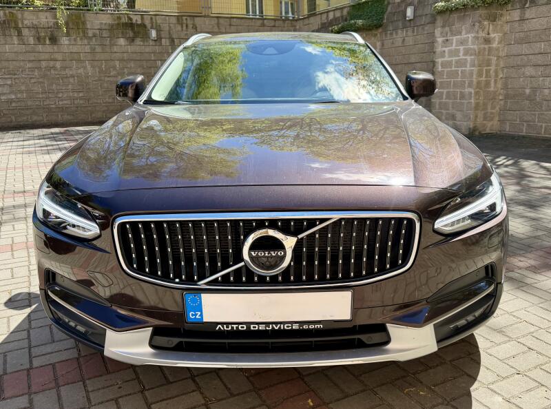 Volvo V90