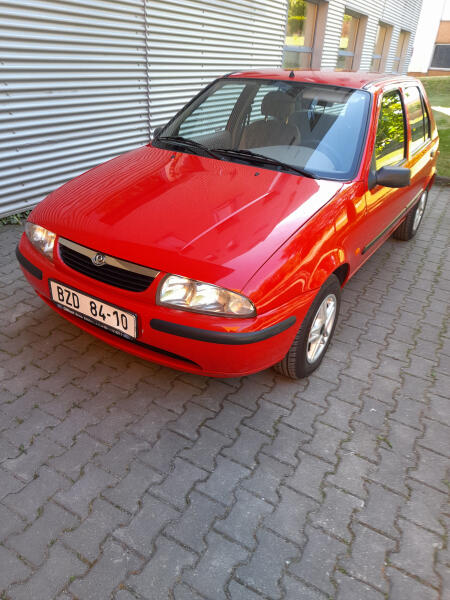 Mazda 121