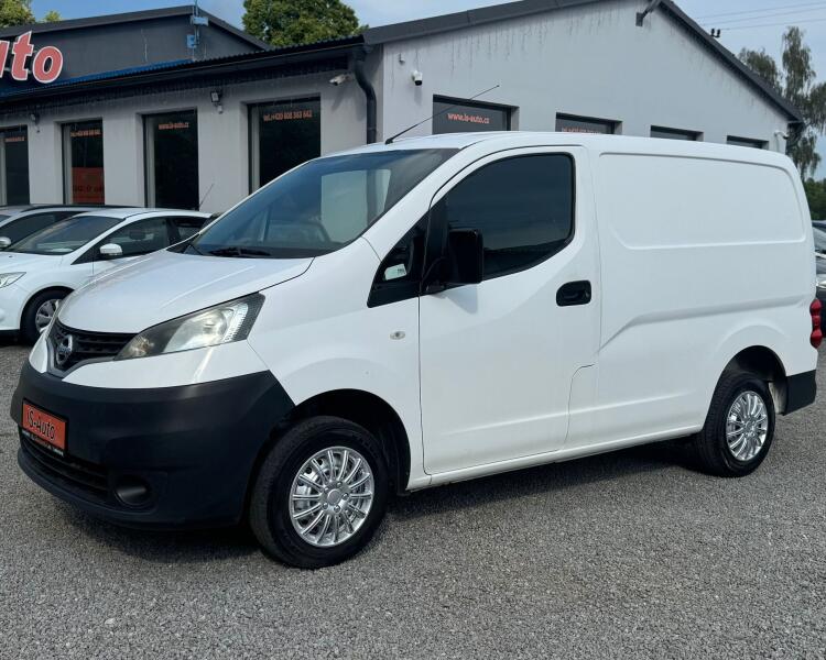 Nissan NV200