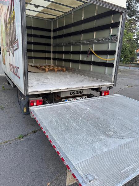 Nissan Cabstar
