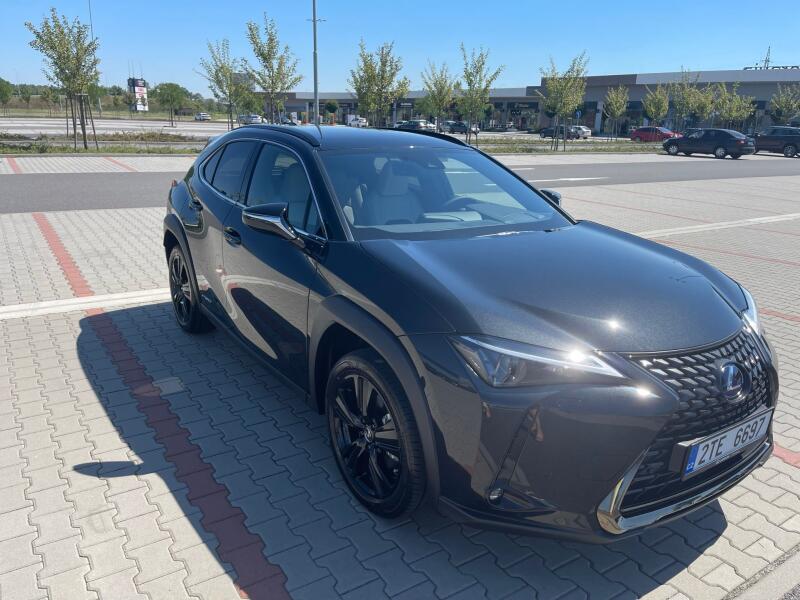 Lexus UX 250h