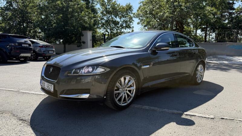 Jaguar XF