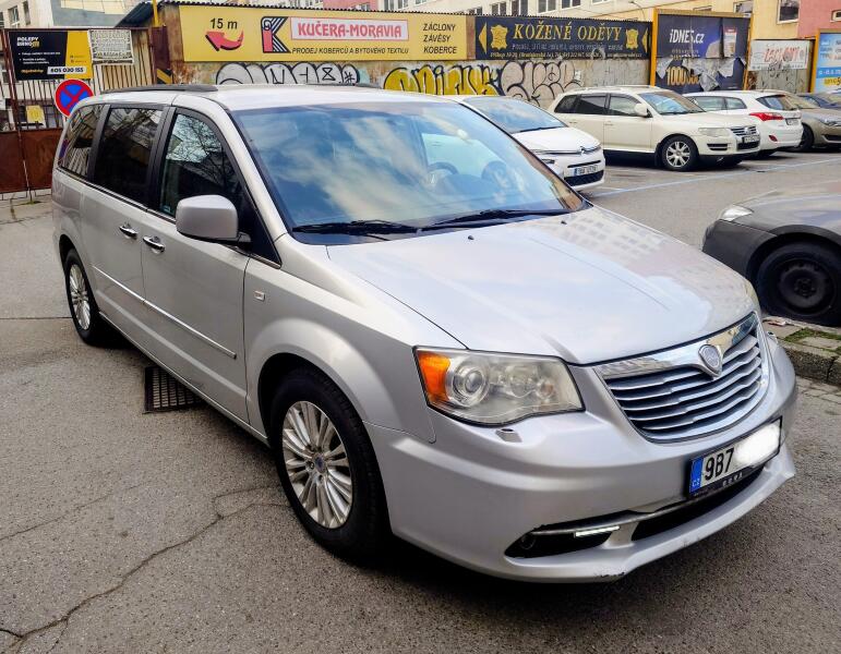 Lancia Voyager
