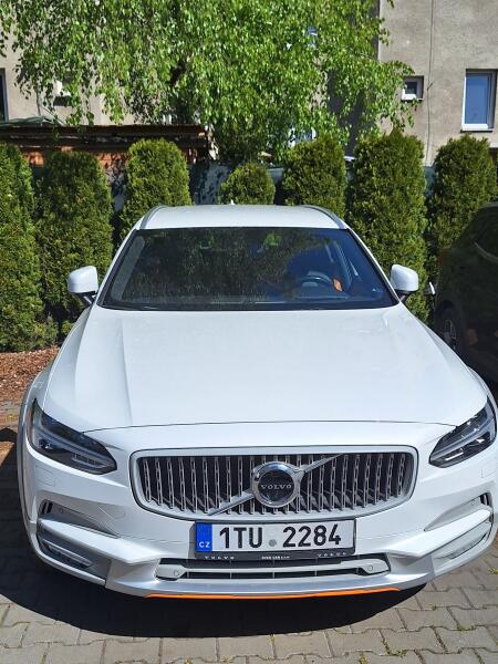 Volvo V90