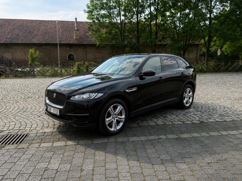 Jaguar F-Pace