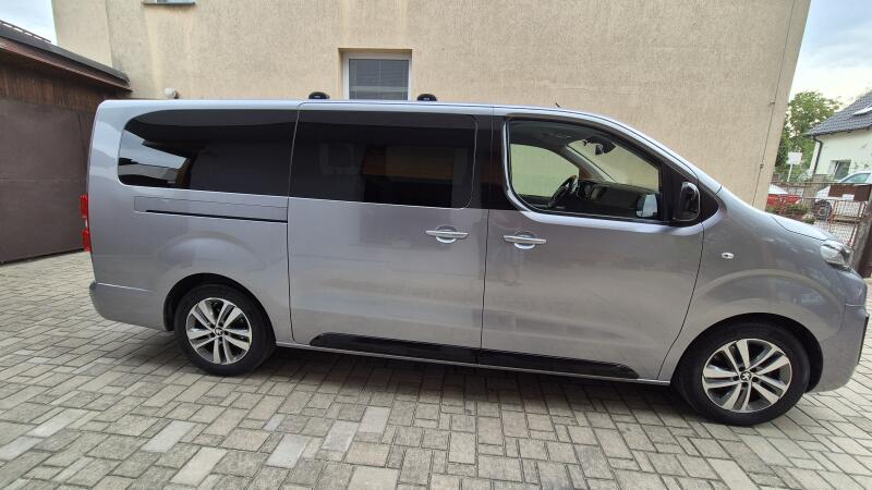 Peugeot Traveller