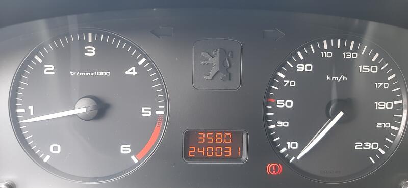 Peugeot 406