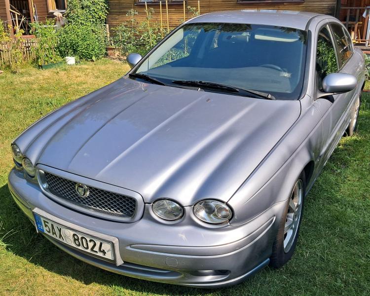 Jaguar X-Type