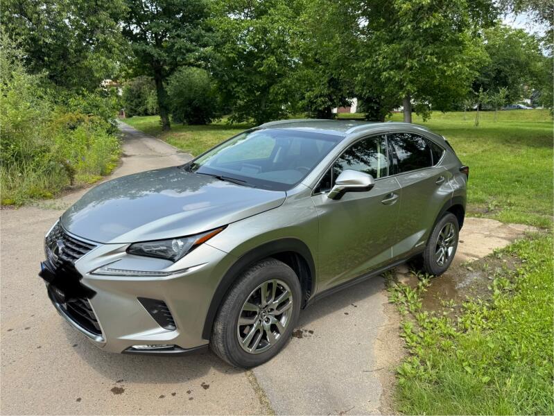 Lexus NX 300h
