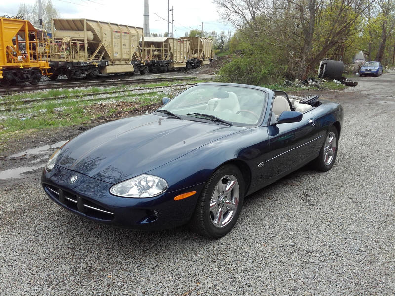 Jaguar XK8