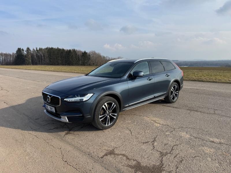 Volvo V90