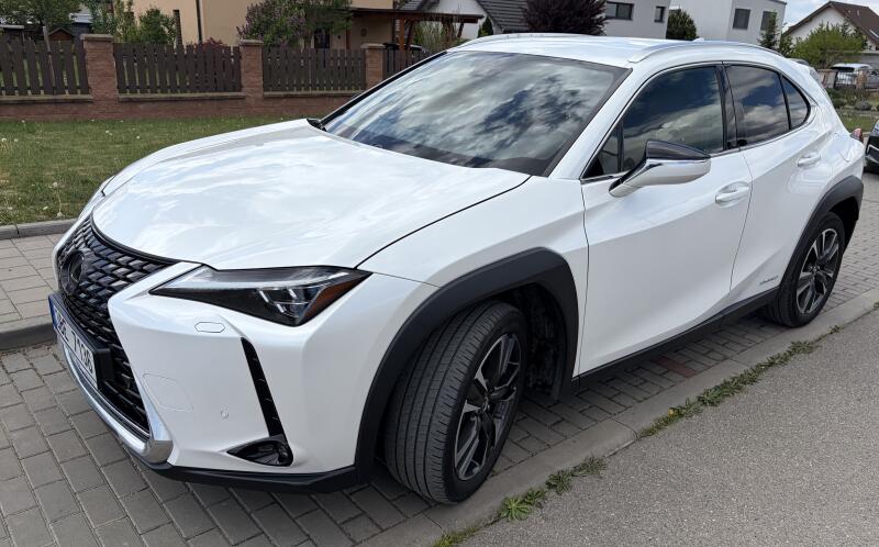 Lexus UX 250h