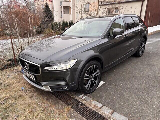 Volvo V90