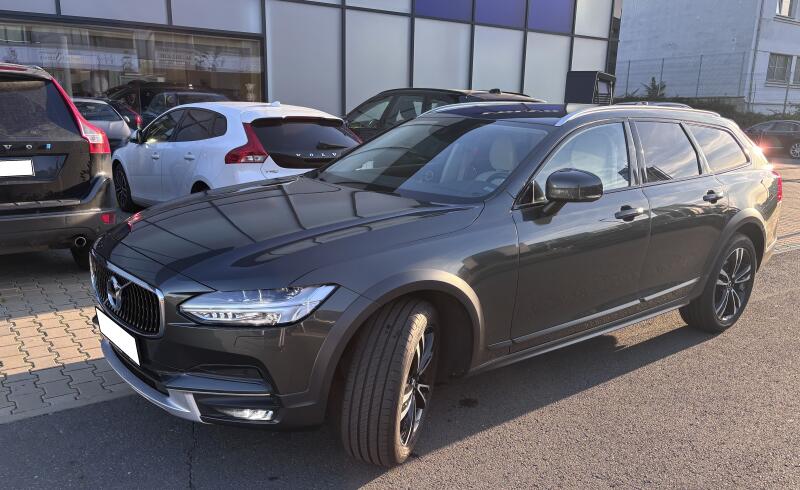 Volvo V90