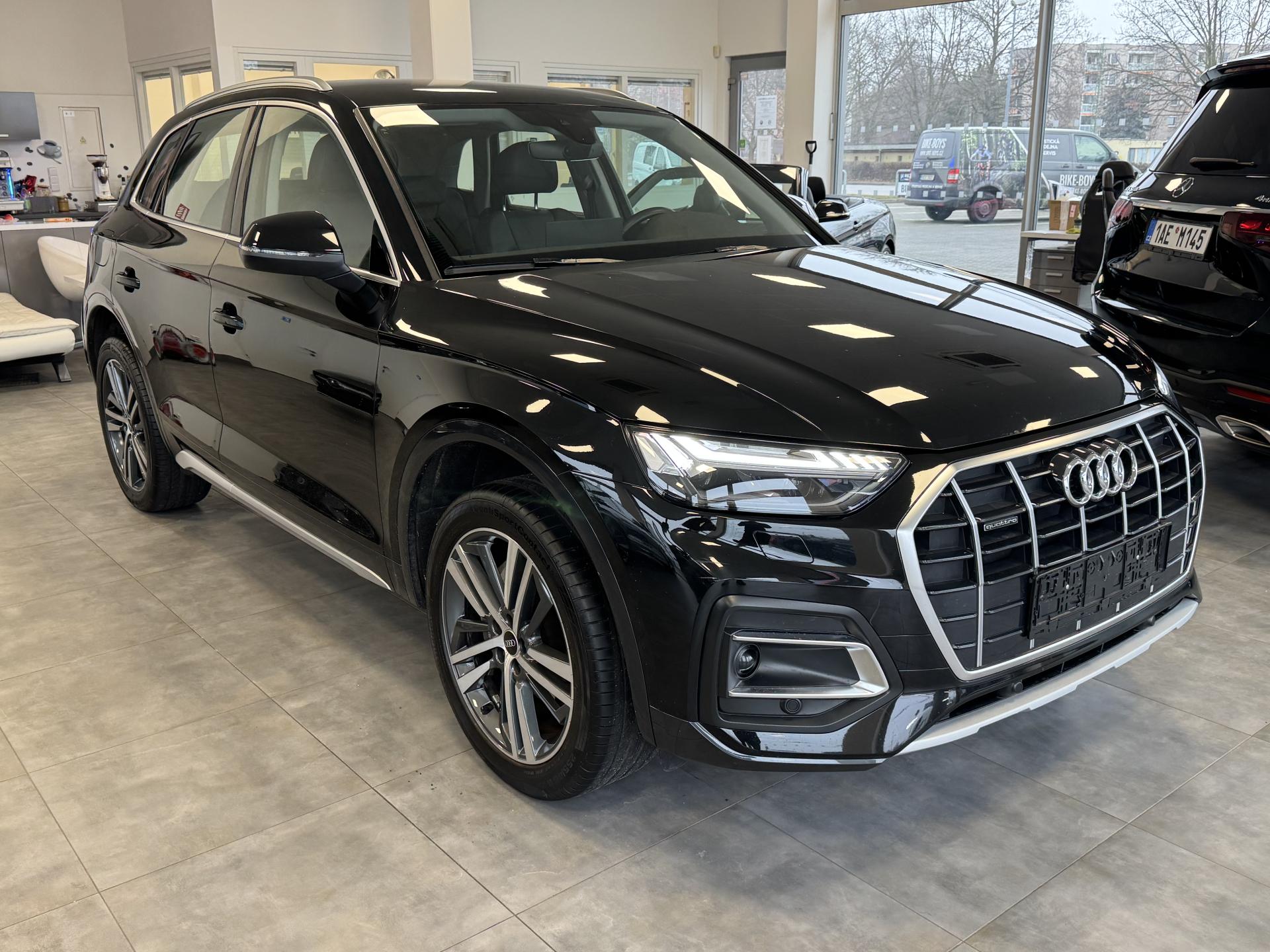 Audi Q5 40TFSI 4x4 Advanced Tažné LED 