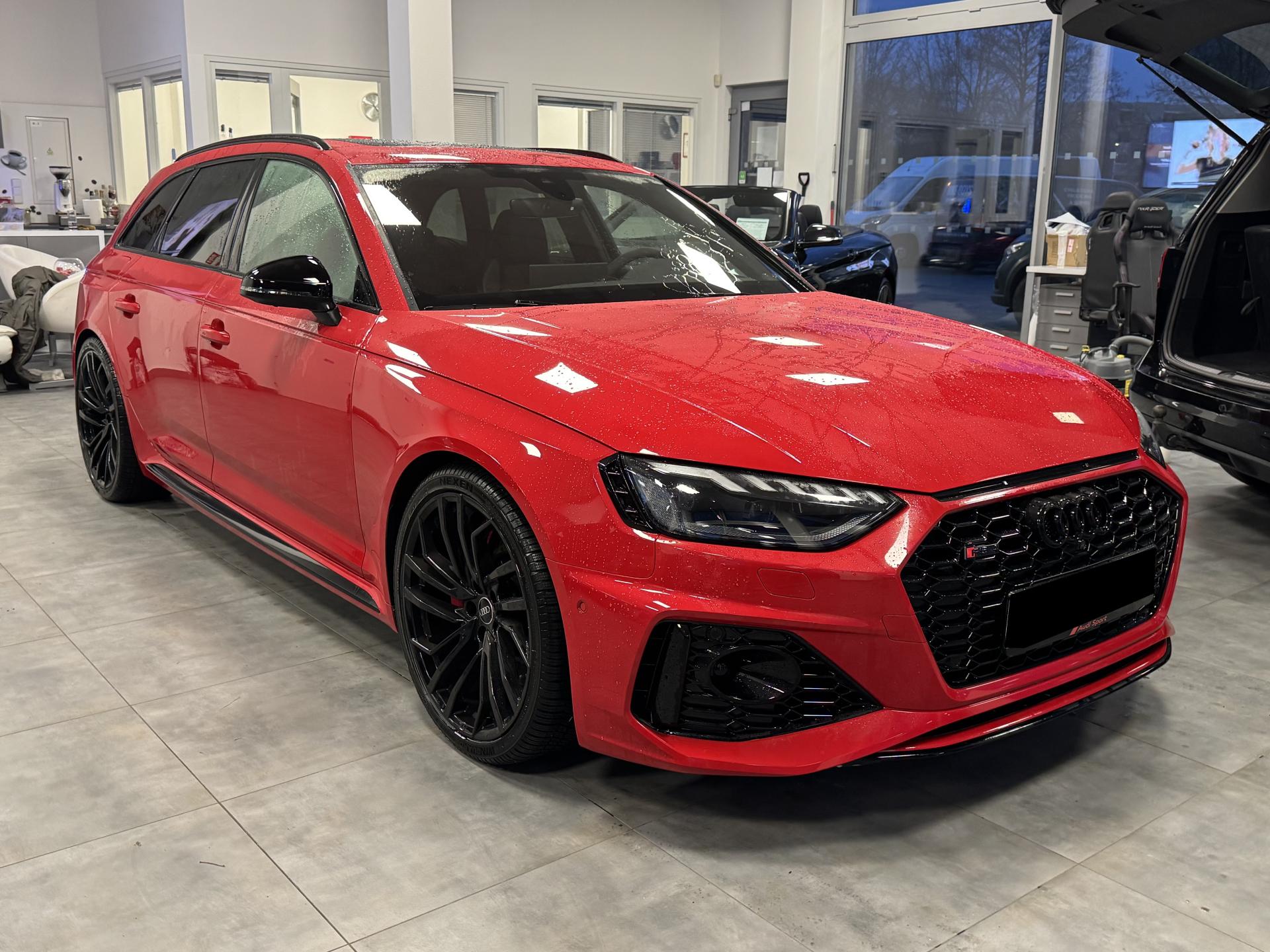 Audi RS 4 2,9TFSi Avant quattro MATRIX
