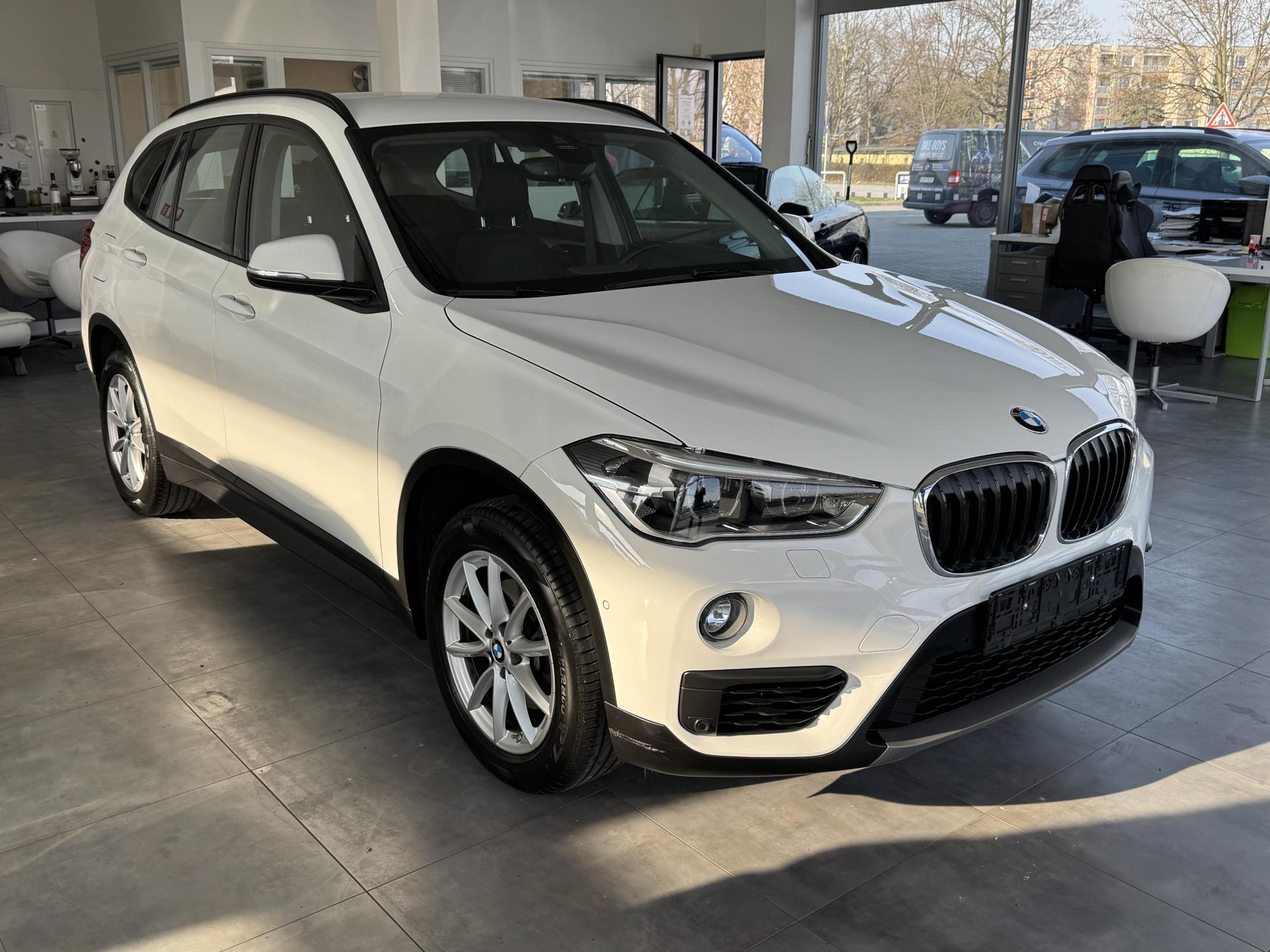BMW X1 xDrive 18d AUT. LED NAVI TAŽNÉ