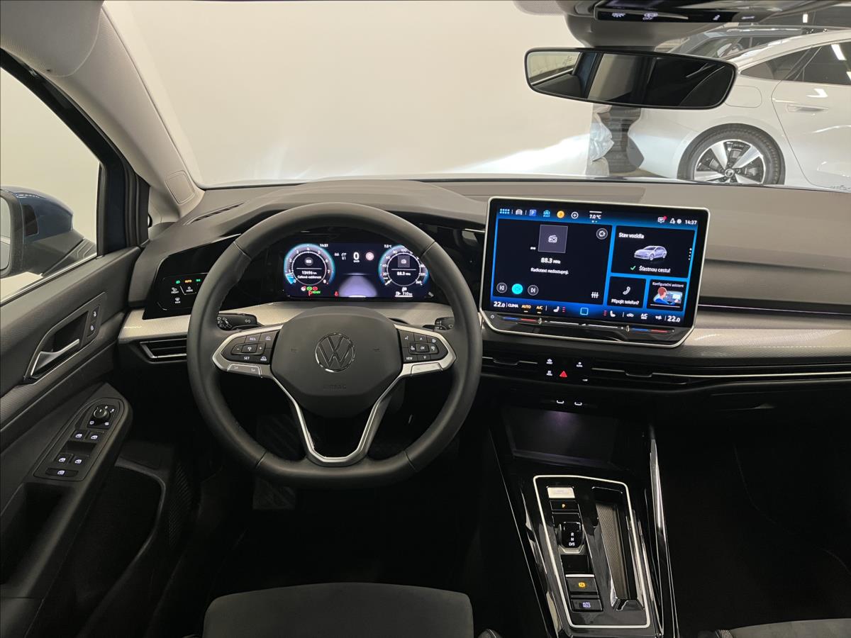 Volkswagen Golf 7DSG Style Variant 1,5 eTSI mH