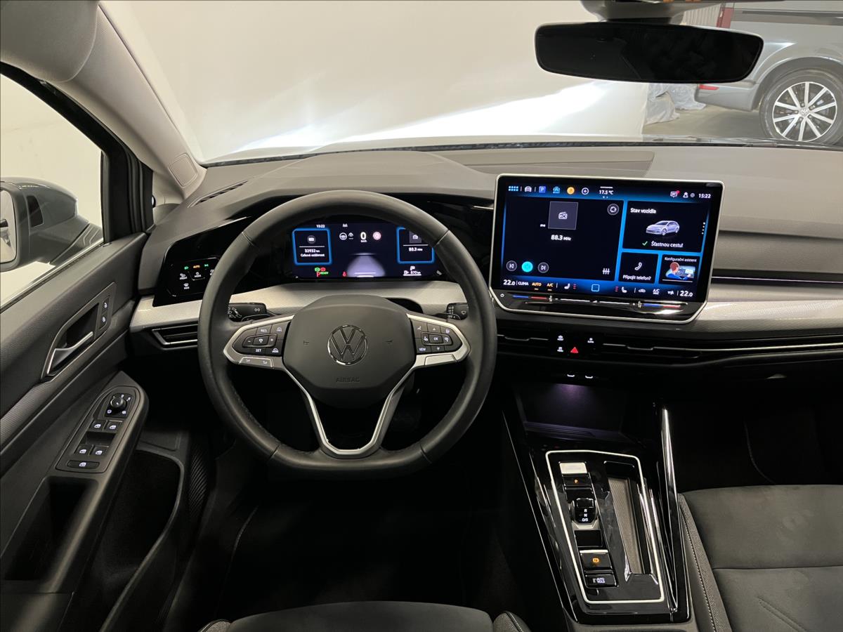 Volkswagen Golf 7DSG Style Variant 1,5 eTSI mH
