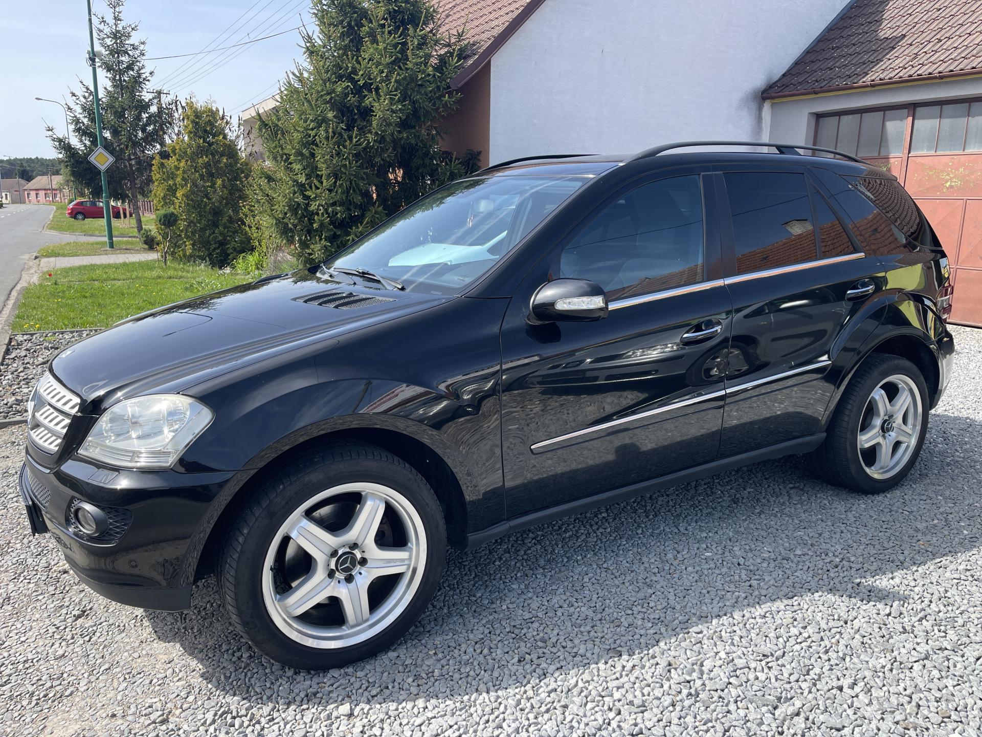 Mercedes-Benz Třídy M ML 420 CDI 4-MATIC PEKNY STAV. - detail fotky 1