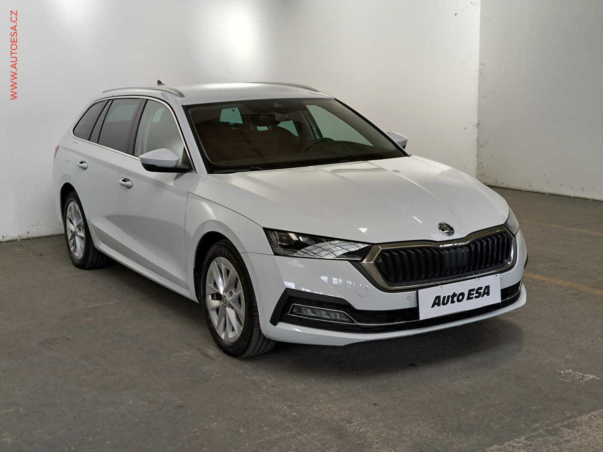 Škoda Octavia 2.0 TDi, ČR, Style, DSG, zmk