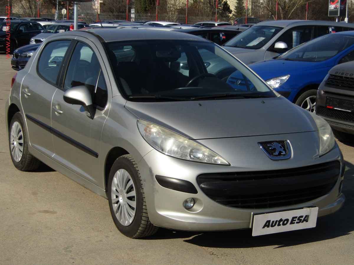 Peugeot 207 1.4i, ČR, AC, zmk.řazení