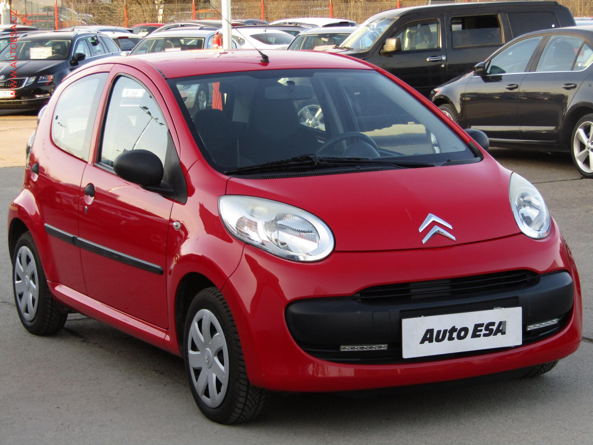 Volkswagen Polo (2005) 1.4d, AC, park.asist - detail fotky 1