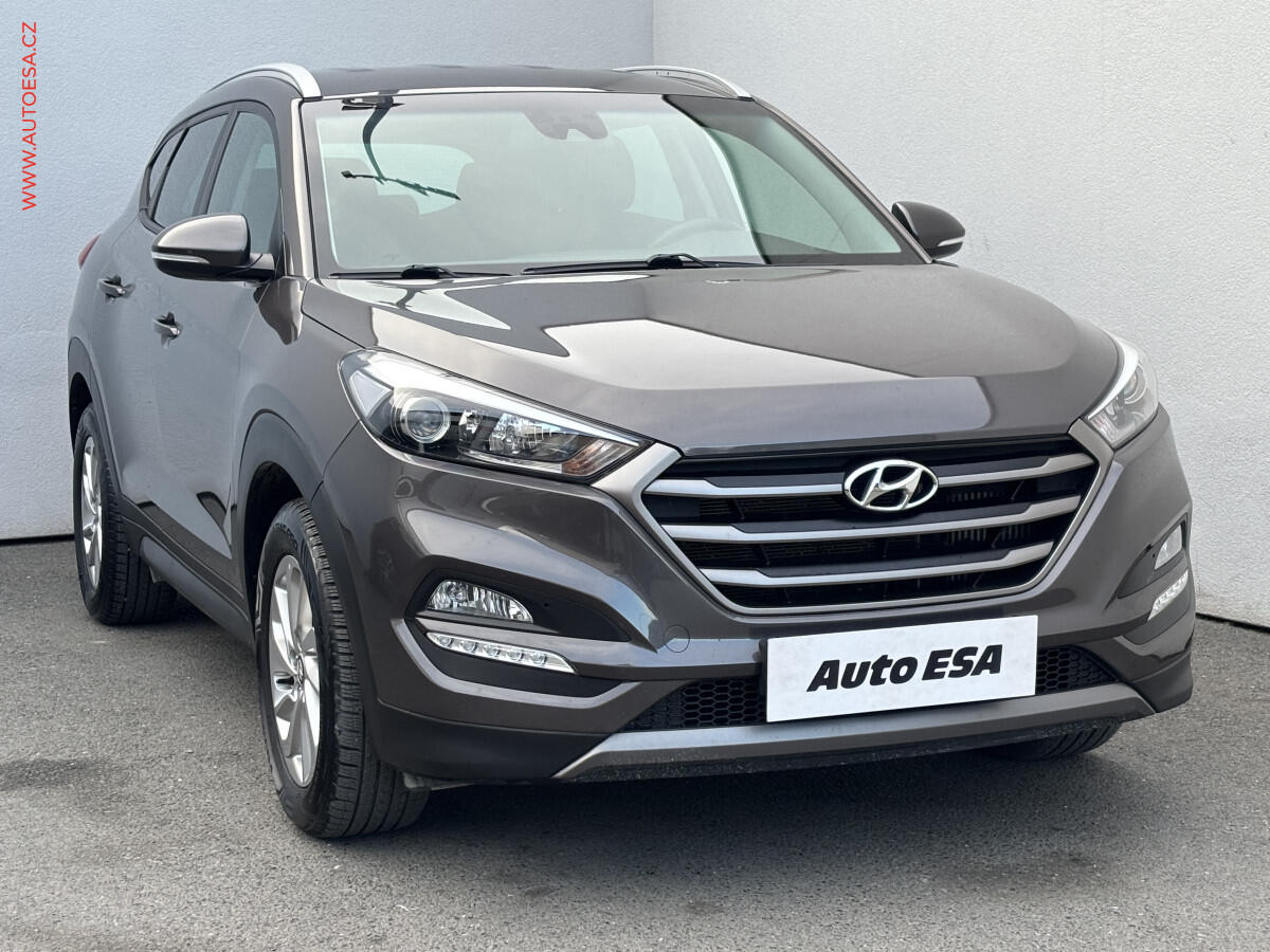 Hyundai Tucson 2.0 CRDi 4x4, AT, navi, TZ