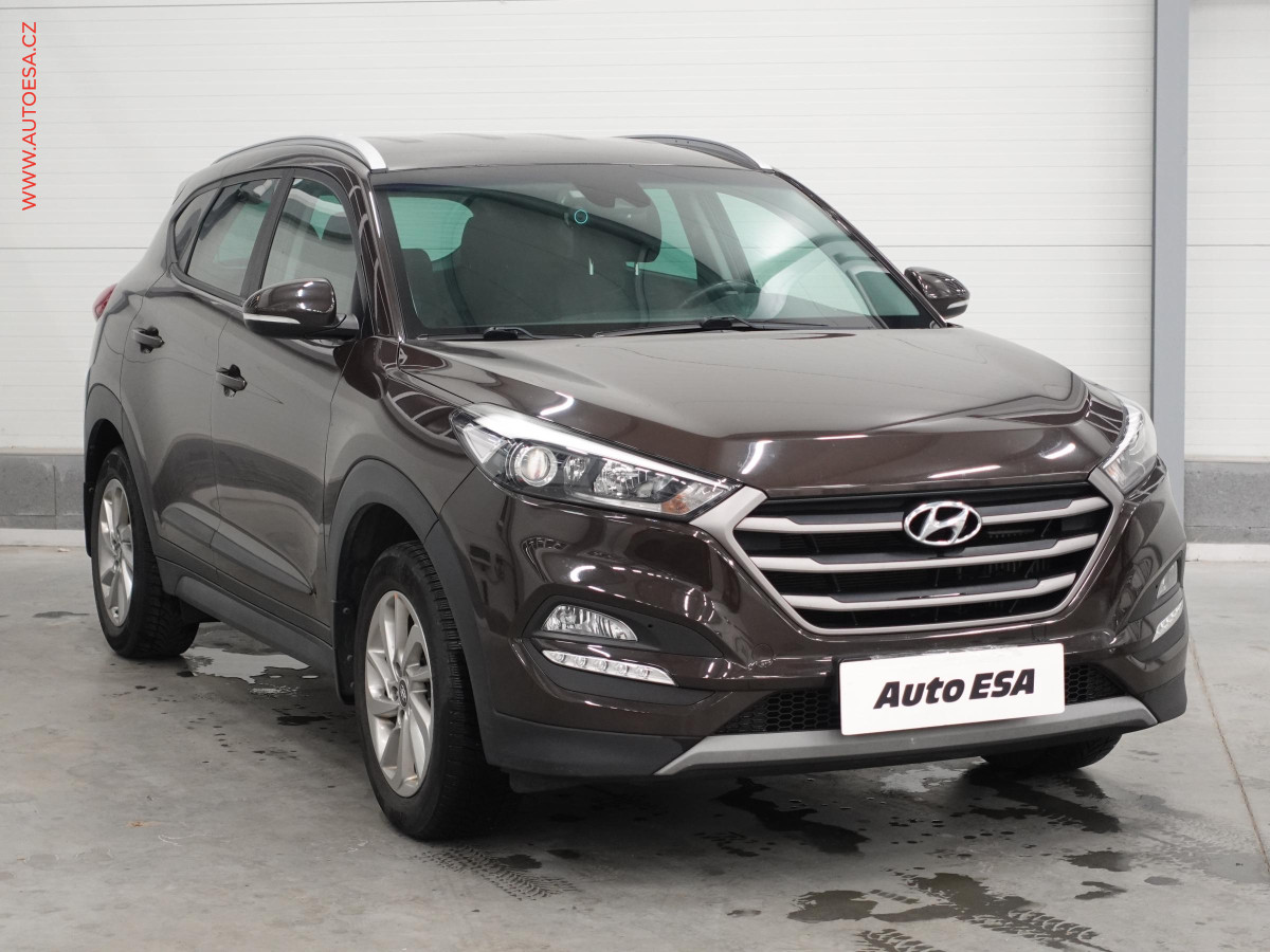 Hyundai Tucson 1.7crdi, ČR, servis.kniha