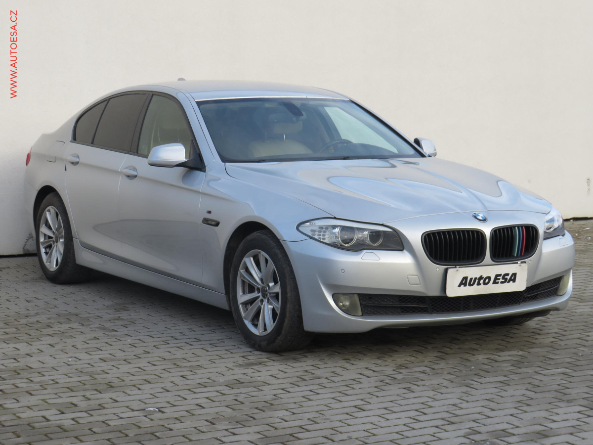 BMW Řada 5 (2010) 3.0d 530d, AT, navi - detail fotky 1