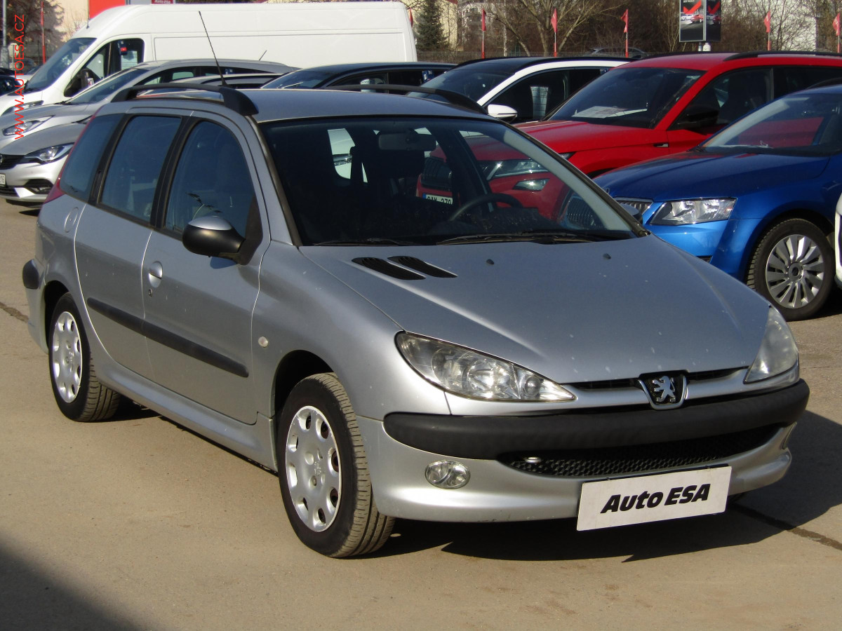 Peugeot 206 1.4 HDi, ČR, AC, park.asist