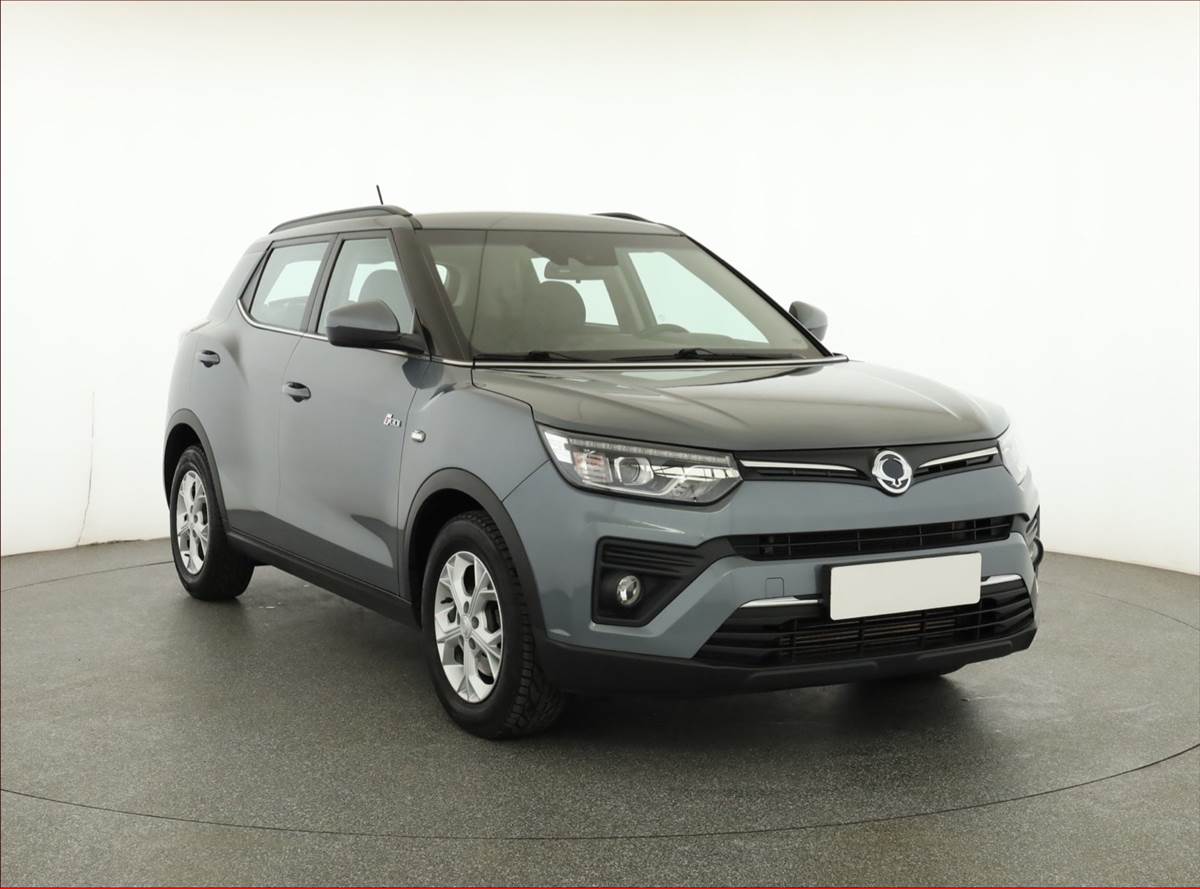 SsangYong Tivoli 1.5 T-GDI, Automat, ČR,1.maj