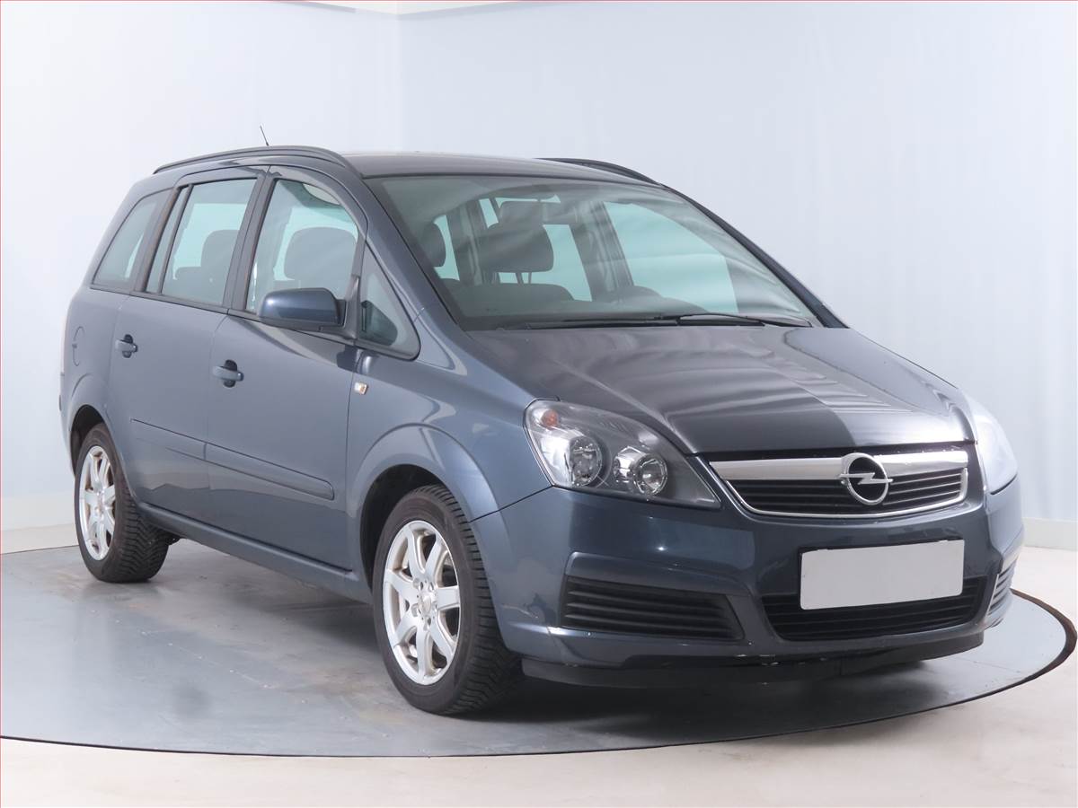 Opel Zafira 1.9 CDTI, 7 míst, nová STK