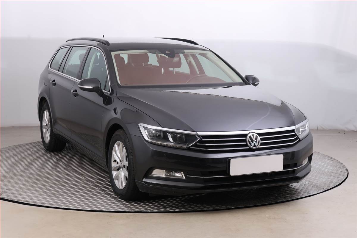 Volkswagen Passat (2019) Comfortline 2.0 TDI, Navi - detail fotky 1
