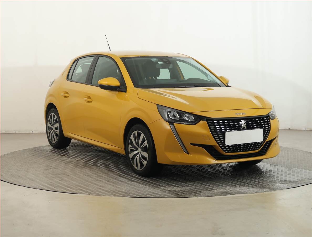 Peugeot 208 1.2 PureTech, ČR,1.maj