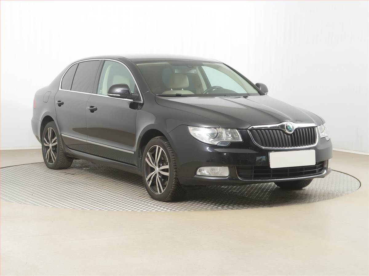 Škoda Superb 2.0 TDI, Automat, Xenony